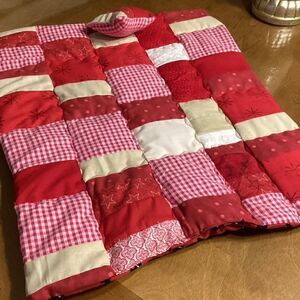 NWOT. Hand Crafted Reversible Quilt and Pillow Set
